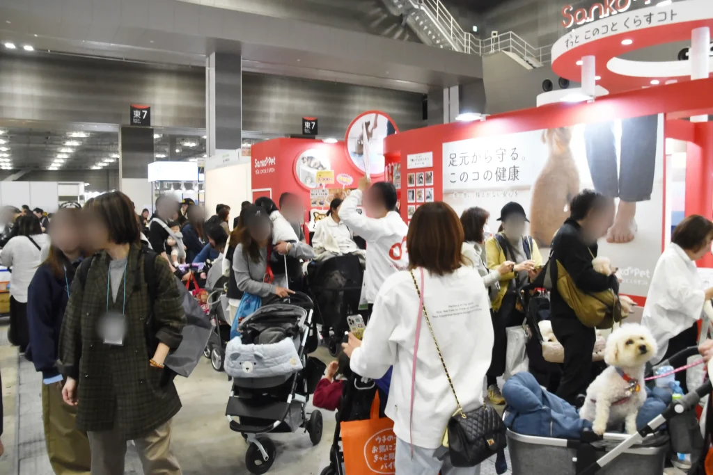 ペットイベントの賑やかな様子