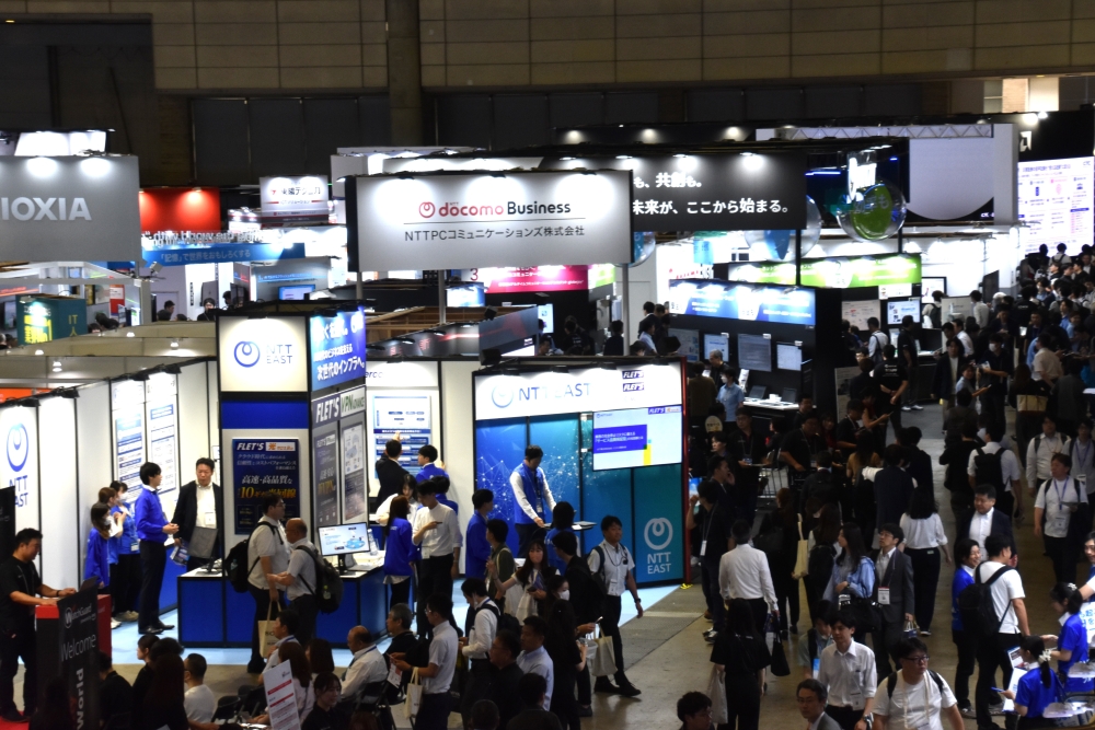 幕張メッセで開催するInterop2026の会場風景