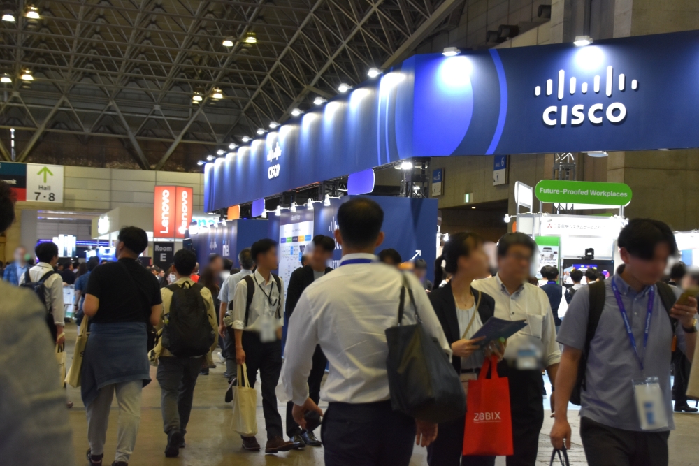 幕張メッセで開催するInterop2026の会場風景